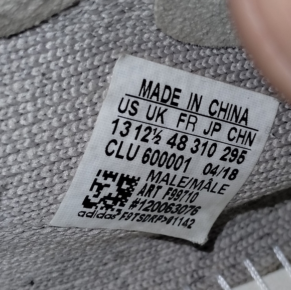 Adidas Yezzys Boost 350 V2 - Picture 7 of 7